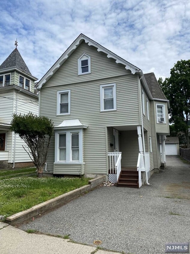 Primary Photo - 32 Kiel Avenue