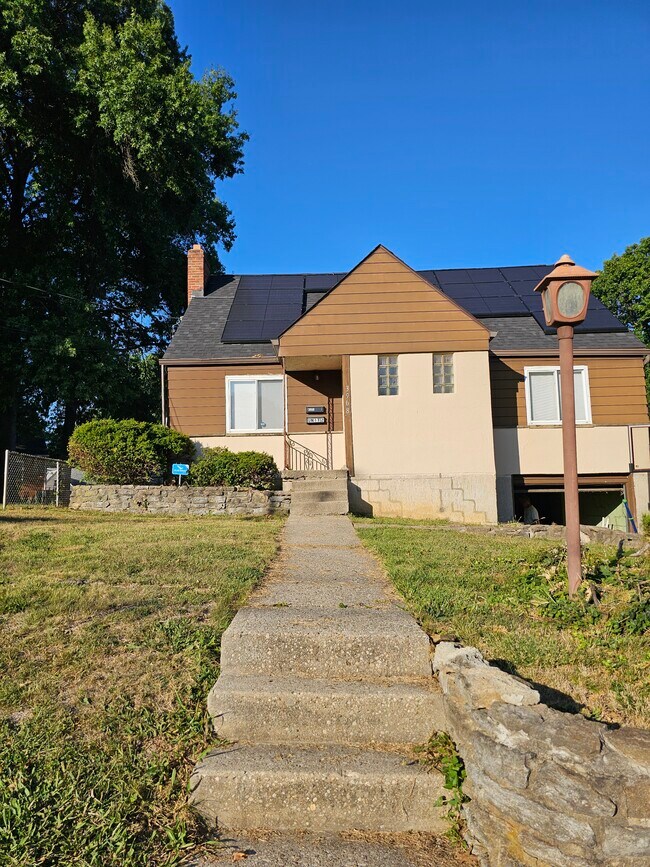 Building Photo - 3968 Drew Ave