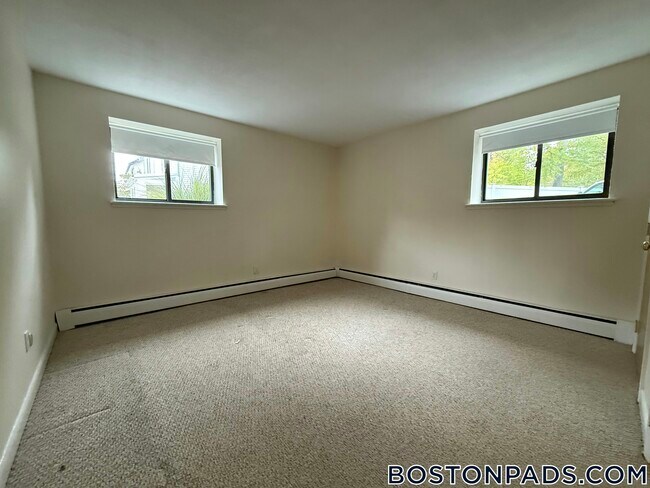 Foto del edificio - 66 Homer Ave