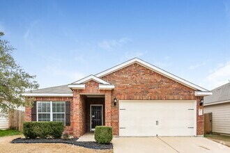 Building Photo - 2033 Pine Knoll Way