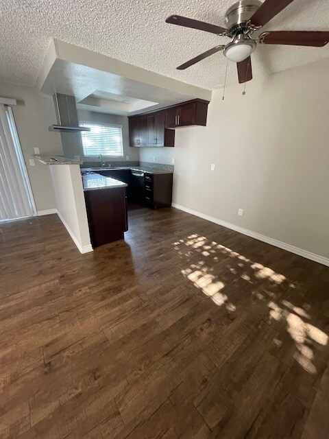 Foto del edificio - 7042 Fenway Dr.