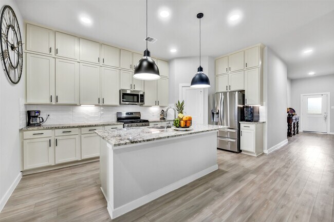 Foto del edificio - 26268 Astral Wy