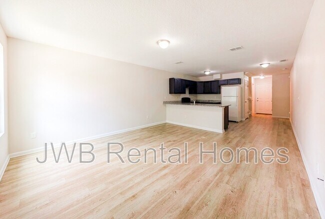 Foto del edificio - 8474 McGirts Village Ln
