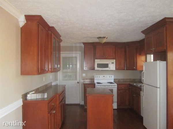 Building Photo - 503 Santa Fe Dr