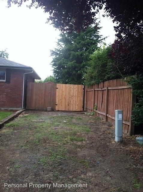 Building Photo - 3 br, 1 bath House - 7412 NE 121st Ct.