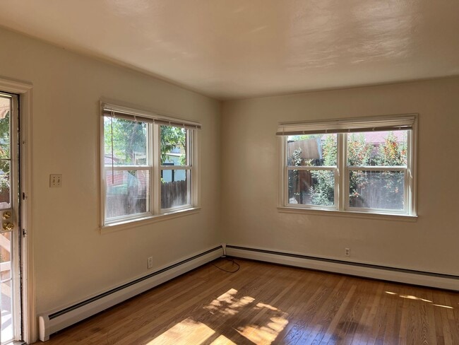 Foto del edificio - 1 bed/ 1 bath with laundry near UNR