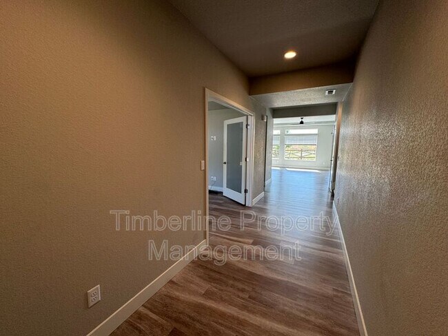 Building Photo - 5912 Callan Dr