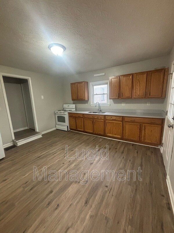 Foto del edificio - 1423 Lillian Ave