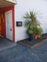 Building Photo - 775.5 SE 6th St