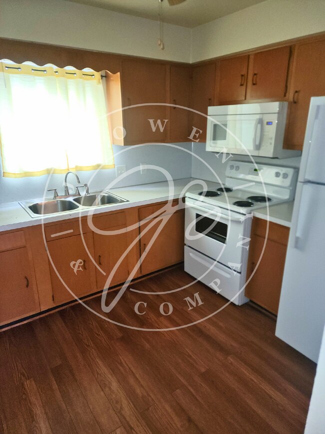 Foto del edificio - 2 bedroom- Perrysburg School District! Ready to call home!