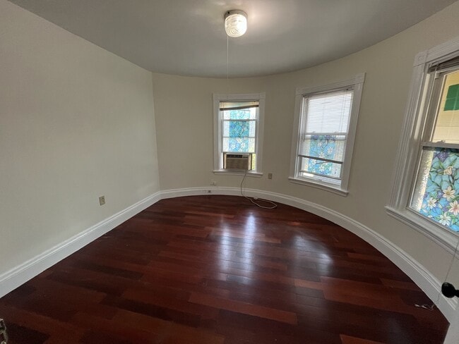 Building Photo - 67 Pearl St