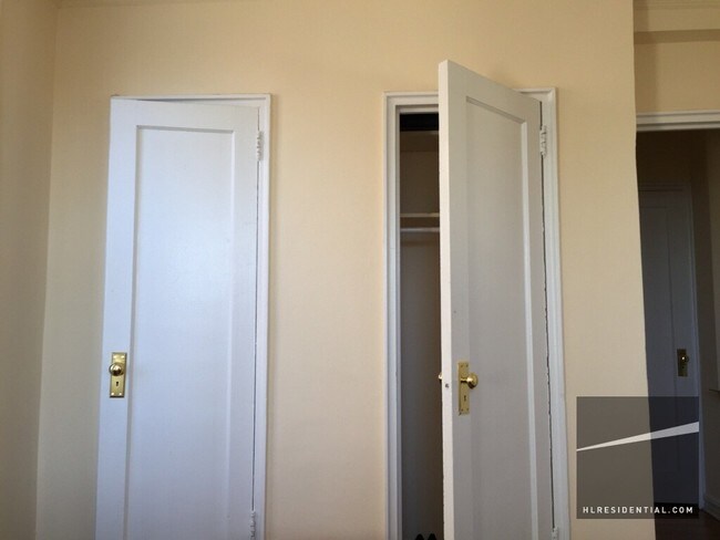 Foto del edificio - 4143 39th Pl
