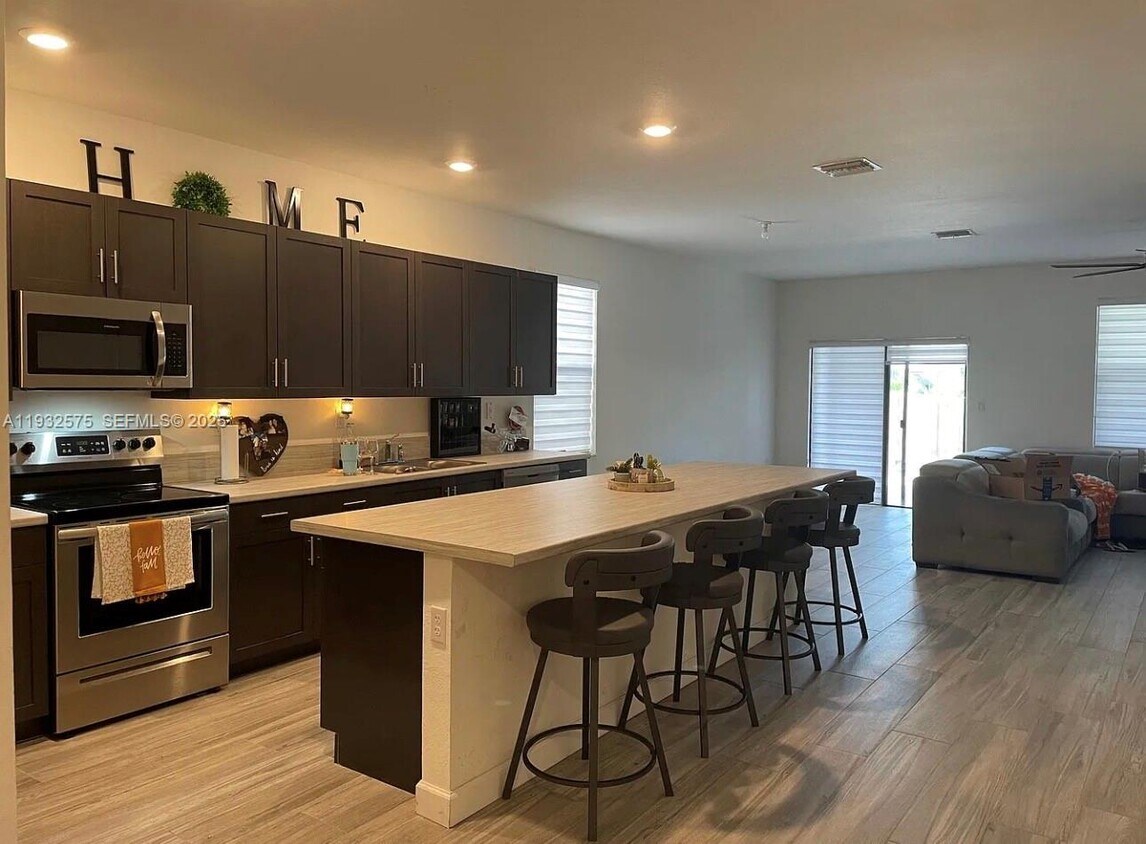 Foto del edificio - 25137 SW 108th Ave