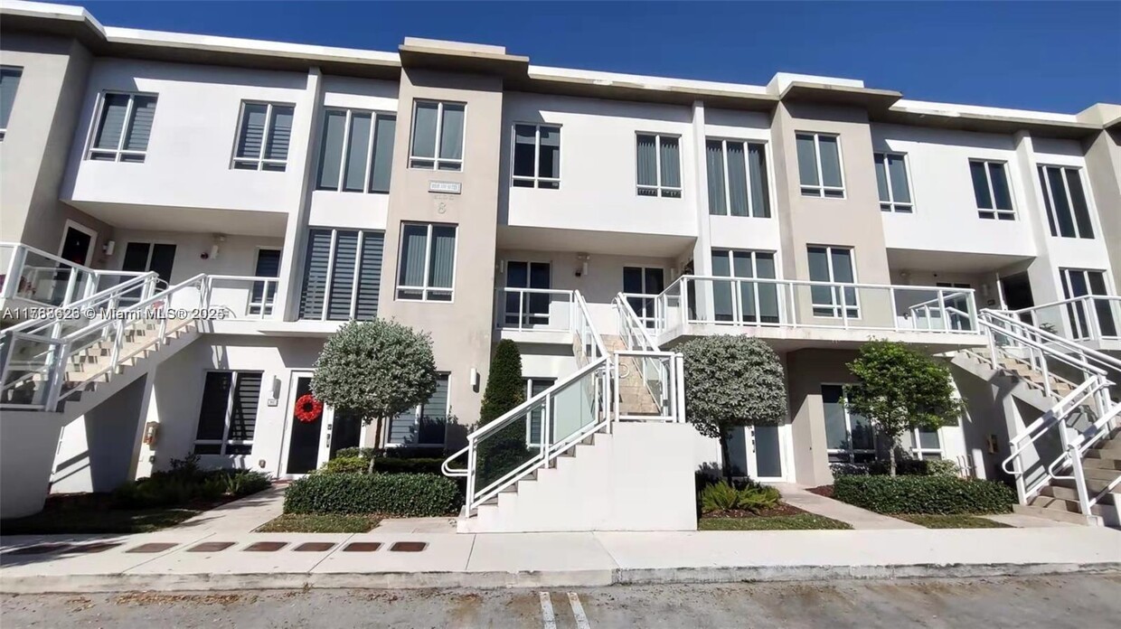 Primary Photo - 10245 NW 63rd Terrace