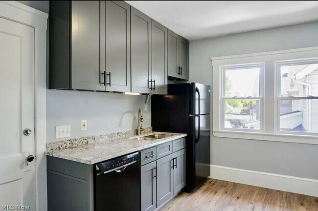 Foto del edificio - 4225 W 49th St