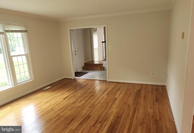 Building Photo - 10323 Snowpine Way