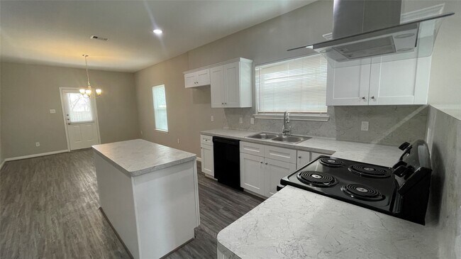 Foto del edificio - 4510 Mayflower St