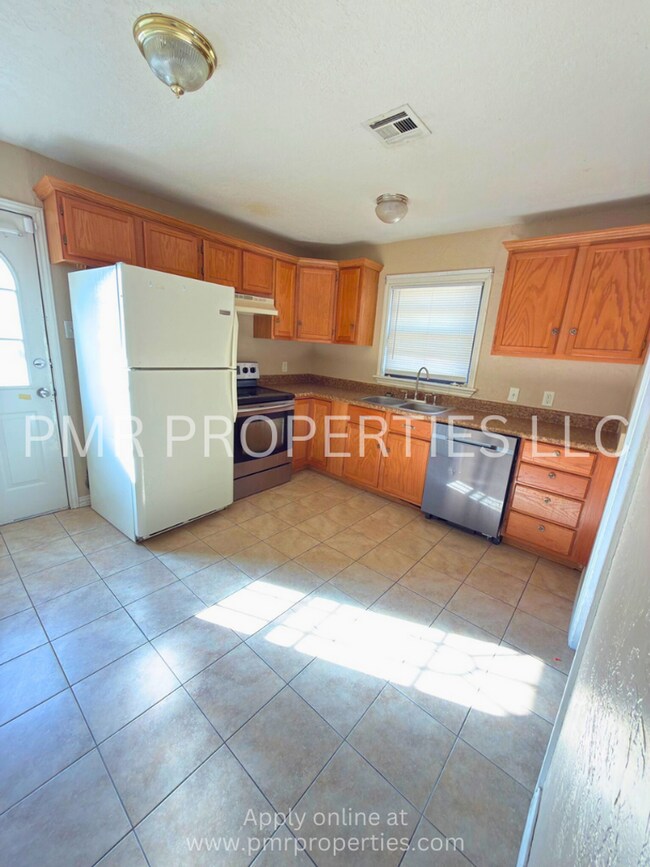 Foto del edificio - 2 Bedrooms/1 Bathroom House