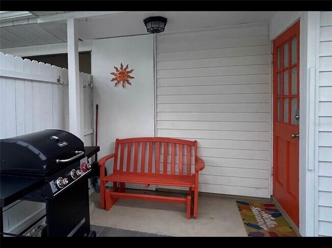 Foto del edificio - 828 S Tuttle Ave