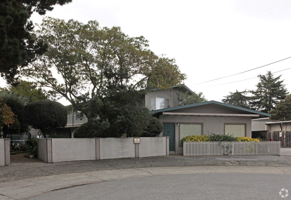 Primary Photo - 4129 El Camino Real