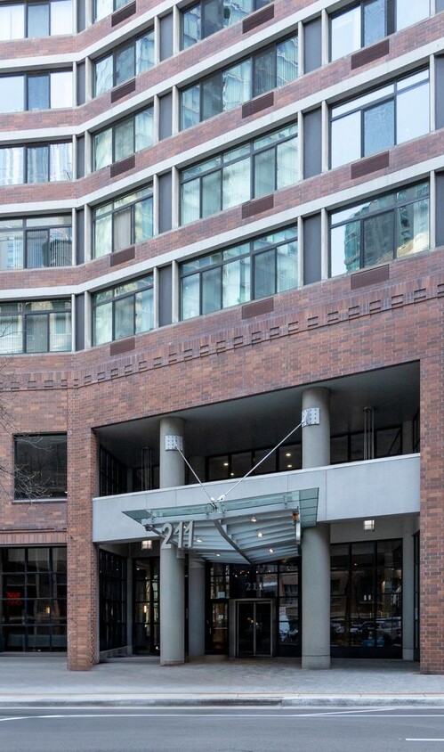 Primary Photo - Streeterville Upgraded 2b/2b High-rise Condo