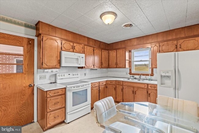 Foto del edificio - 1055 S Main St