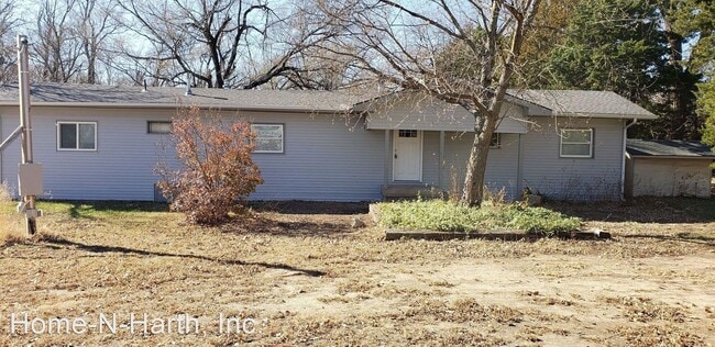 Building Photo - 2 br, 1 bath House - 5801 E. Sandhill Road