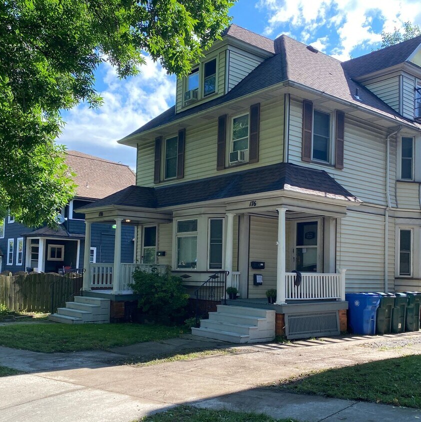 Primary Photo - 176 Rosedale St