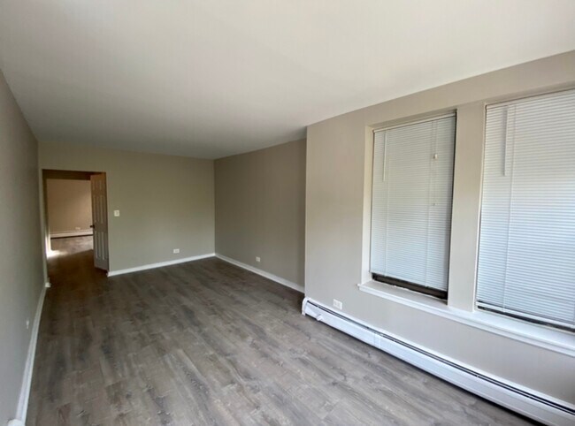 Foto del edificio - 6924 S Clyde Ave