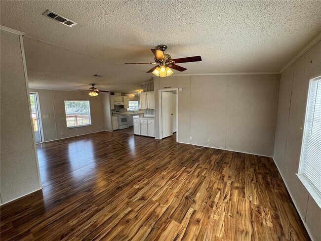Foto del edificio - 35108 Forest Lake Rd