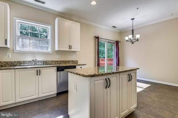 Building Photo - 4946 Lee Farm Ct