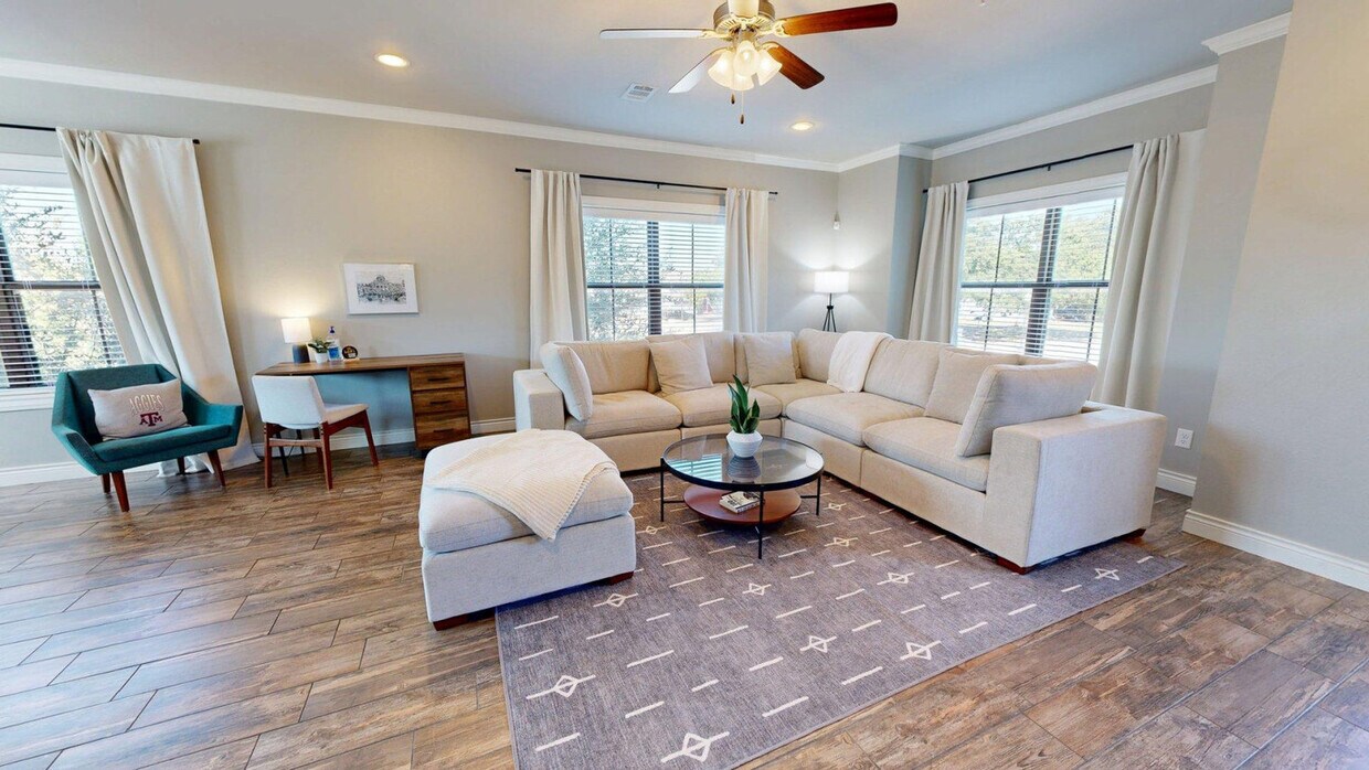 Foto principal - 636 Clay St