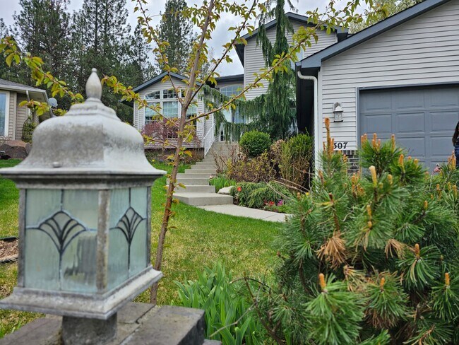 Foto del edificio - 307 W Auburn Crest Ct