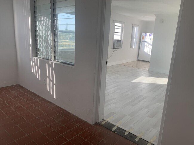 Foto del edificio - 1444 W 28 St