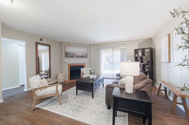 Foto del edificio - Cross Creek