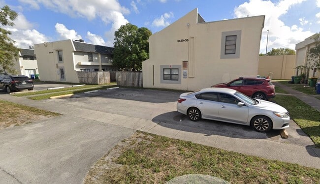 Building Photo - 2436 NW 52nd Ave