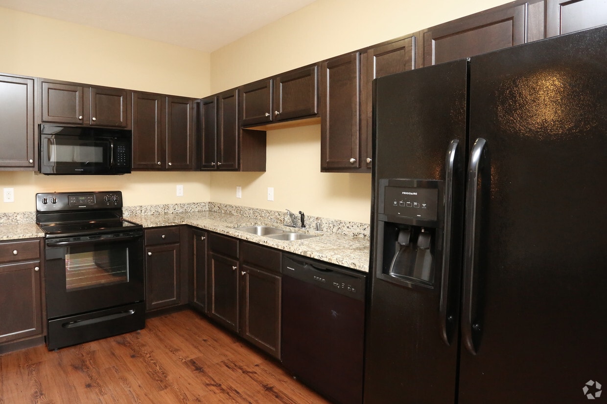 Vineland Carriage Homes Apartments Vine Grove, KY