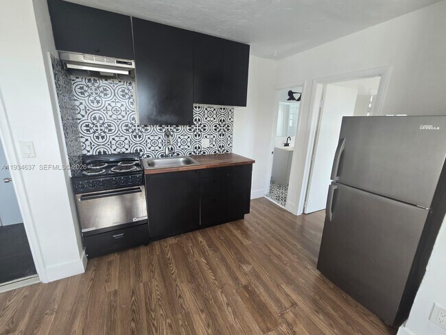 Foto del edificio - 66 W 13th St