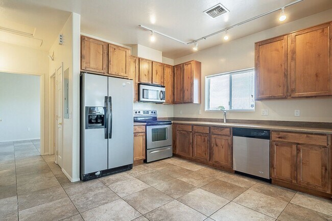 Foto del edificio - 642-642 E Lester St