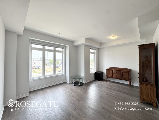 Photo du bâtiment - Spacious 4-Bedroom Freehold Townhome with Garage & Backyard – Brampton