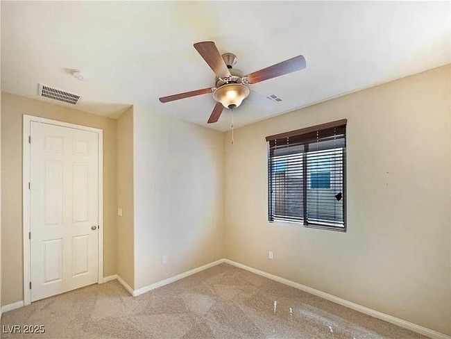 Foto del edificio - 10331 Northern Hills Ave