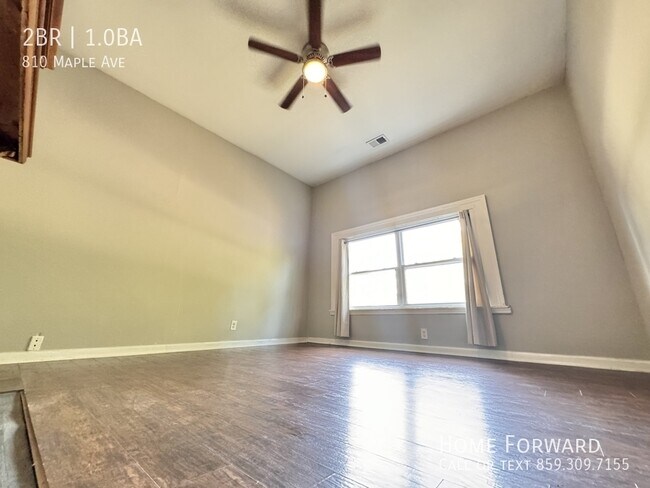 Foto del edificio - 810 Maple Ave