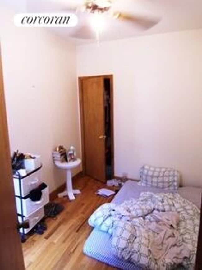 Building Photo - 139 W 83rd St