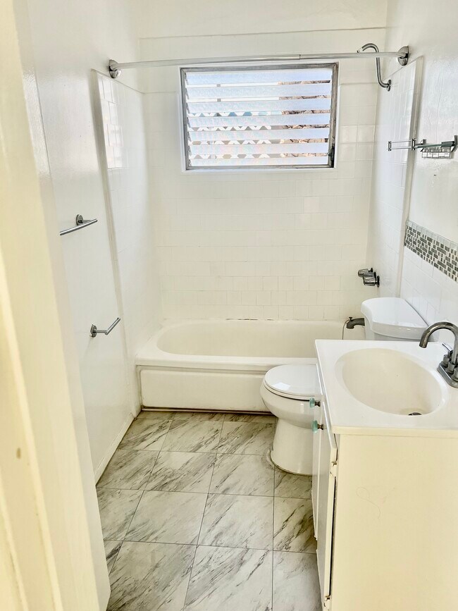 11659 Mayfield Ave Apartments in Los Angeles, CA