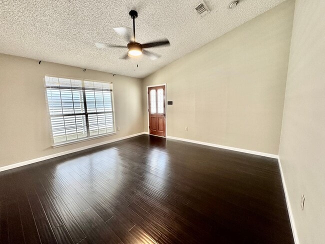 Photo - Prime Baton Rouge Location! 3BR Garden Home Across from Perkins Rowe