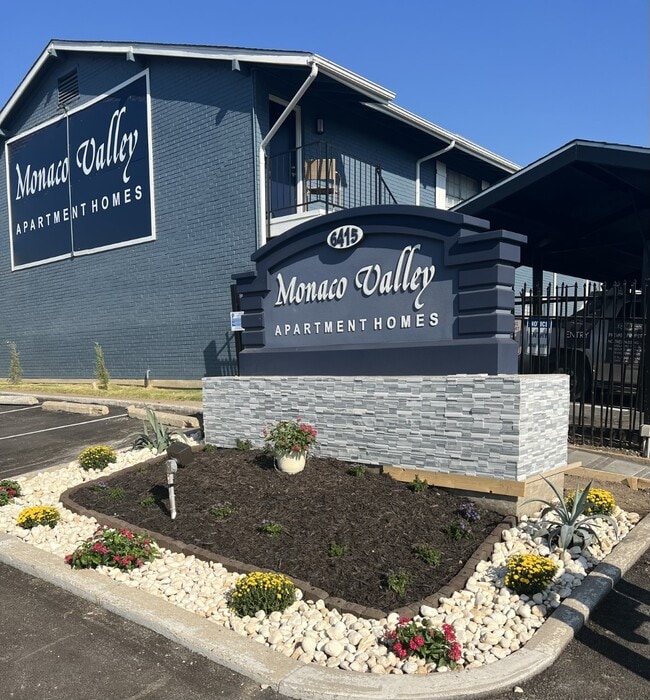 Monaco Valley Apartments in Dallas, TX