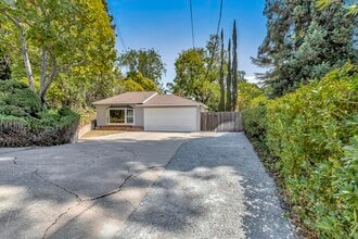 Building Photo - 520 Dawkins Dr