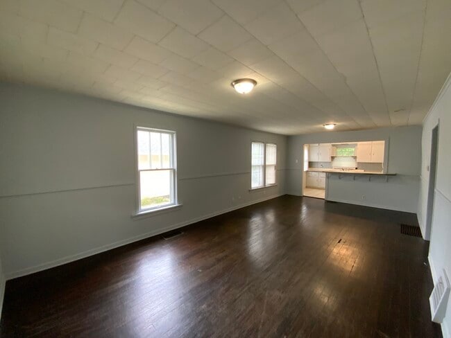 Building Photo - 403 Florida St