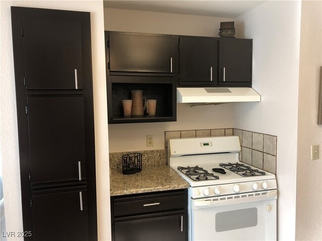 Foto del edificio - 2200 S Fort Apache Rd