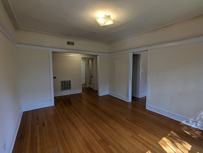 Building Photo - 2526 N Kedzie Blvd